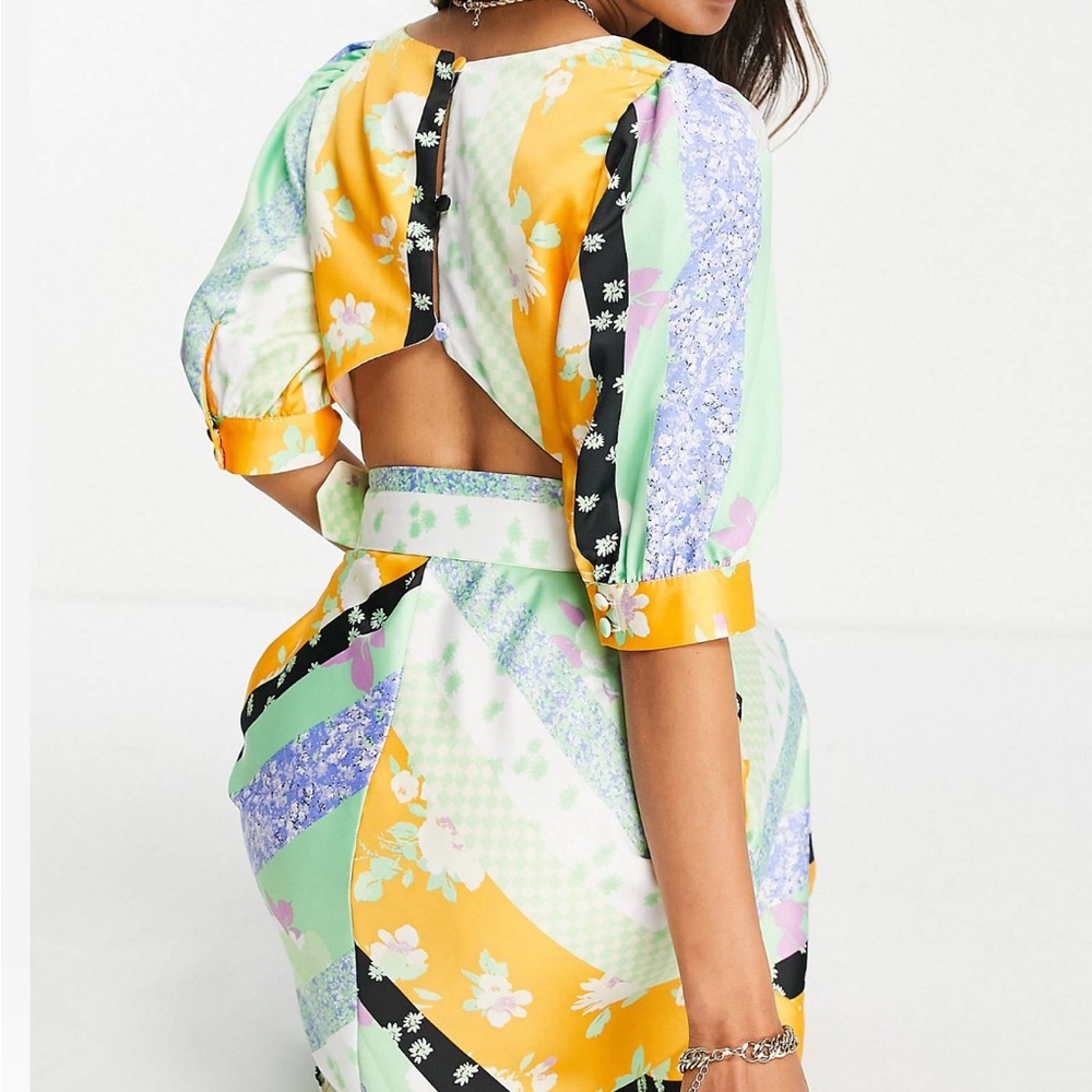ASOS Design belted midi tea dress in mixed floral - Picture 4 of 6